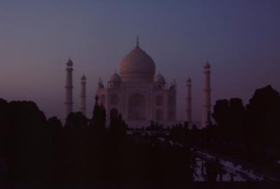 1995007053 Twilight Taj Mahal.jpg