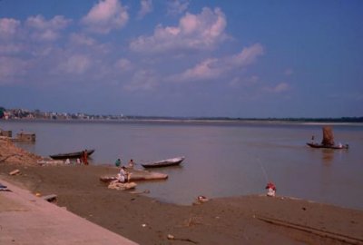 1995007055 Ganges Varanasi.jpg