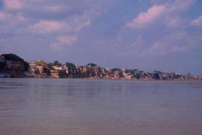 1995007056 Ganges Varanasi.jpg