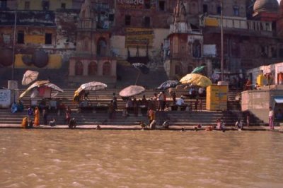 1995007058 Ganges Varanasi.jpg