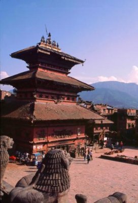 1995008008 Tamadi Tole Baktapur.jpg