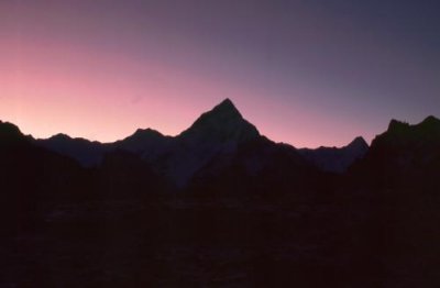 1995009039 Ama Dablam sunrise.jpg