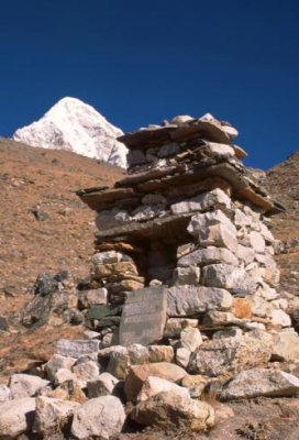 1995009053 Memorial Khumbu.jpg