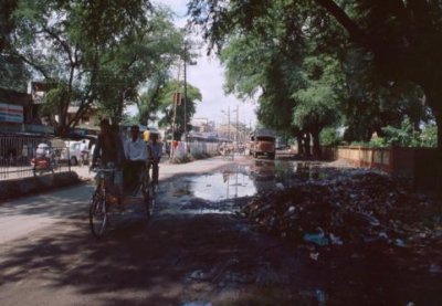 1997021037 Garbage in Gorakphur.jpg