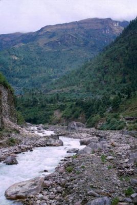 1997022070 Dudh Kosi near Monjo.jpg