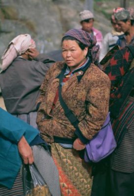 1997022093 Namche Market.jpg