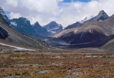 1997023065 Pheriche view to Cho La.jpg