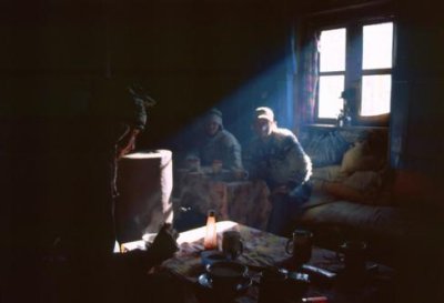 1997023099 Sunrays in Gorak Shep lodge.jpg