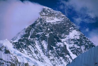 1997024028 Southwest face of Everest.jpg