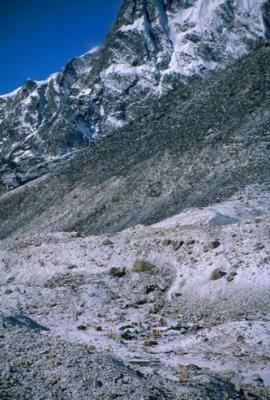 1997024061 Snow covered Gorak Shep.jpg