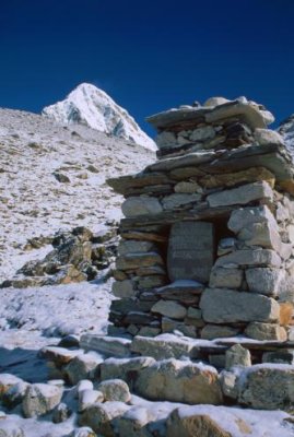 1997024064 Memorial and Pumo Ri.jpg