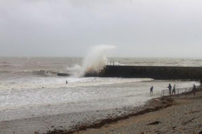 2013107835 Criccieth Wave.jpg