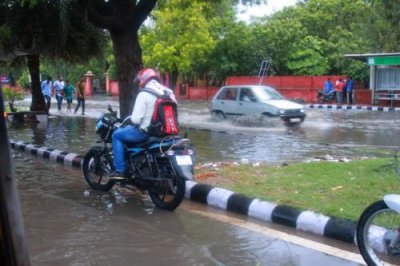 2014078930 Flooded roads Jaipur.JPG
