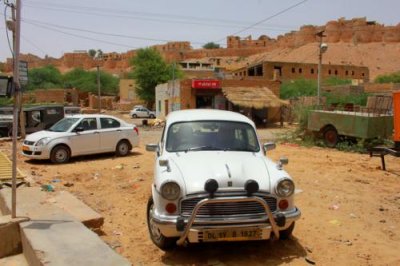 2014078975 Old Car Jaisalmer.JPG