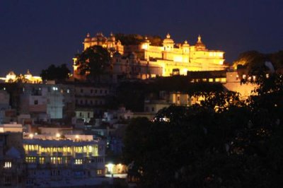 2014079564 City Palace Udaipur twilight.JPG