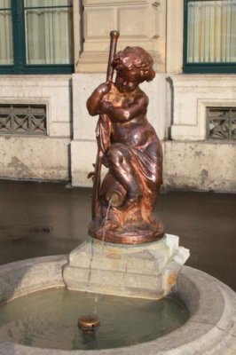 2014081037 Statue  Zurich Station.JPG