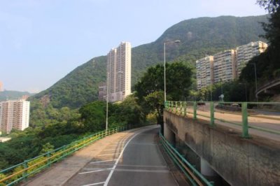 2015080356 Approaching Peak Hong Kong.jpg