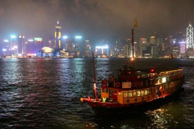 2015080409 Boat Hong Kong Harbour.jpg