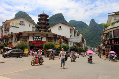 2015080511 Yangshuo streets.jpg