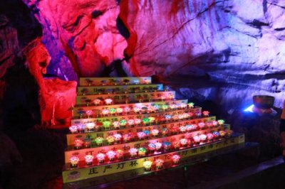 2015080646h Candles Water Caves Yangshuo.jpg