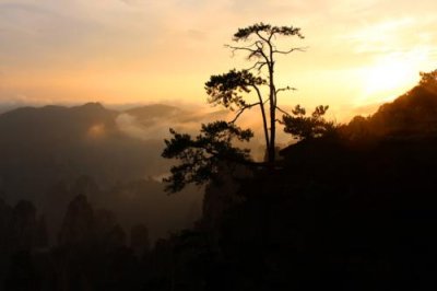 2015081018 Sunset Tianzi Shan.jpg