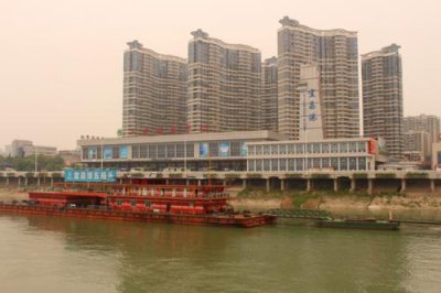 2015081689 Yichang Port Yangtze.jpg