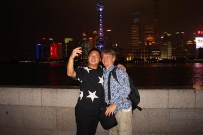 2015082126 Paul Selfie man Shanghai.jpg
