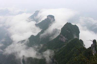 2015081170 Clearing mists Tianmen Shan.jpg