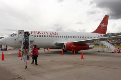 2016033203 Peruvian Airlines 737.jpg