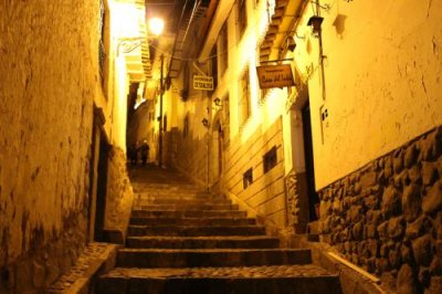 2016033289 Resbalosa alley Cusco.jpg