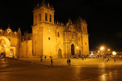 2016033311 Cusco Cathedral night.jpg