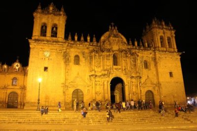 2016033314 Cusco Cathedral night.jpg