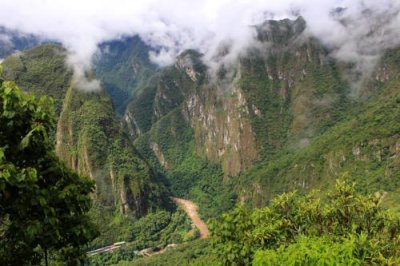 2016045495 Rain clears Urubamba.jpg