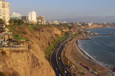 2016045789 Miraflores coastline Lima.jpg