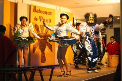 2016044522 Pena dancing in Puno.jpg