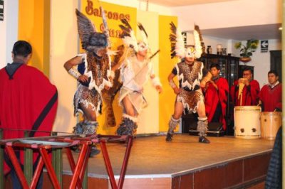 2016044529 Pena Inca dancing Puno.jpg