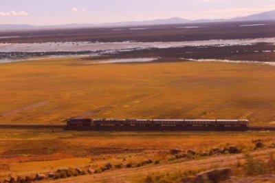2016044566 Train on Altiplano.jpg
