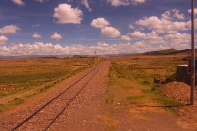 2016044611 Train line altiplano.jpg