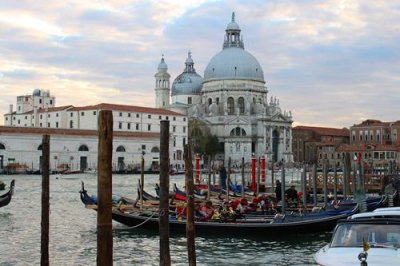 2016108045 Basilica Santa Maria Venice.jpg