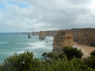 GreatOceanRd12Apostles1034.JPG