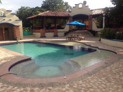 _lujosa_y_moderna_mansion