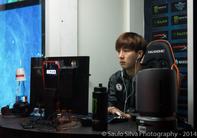 The Tyrant, Evil Geniuses' Jaedong in the booth setting up