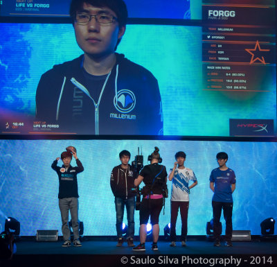 The 4 semi-finalists being introduced: Life, ForGG, Jjakji, Taeja