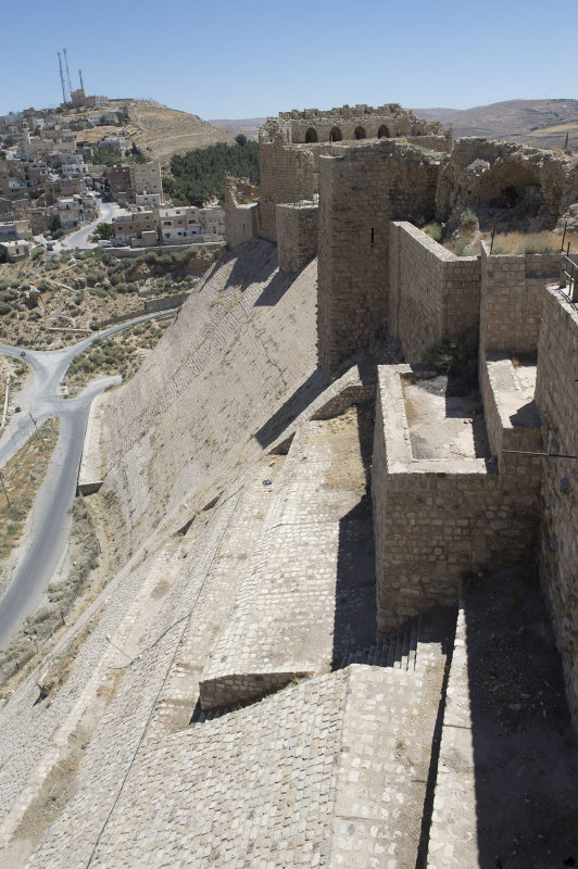 Jordan Karak Castle 2013 2502.jpg