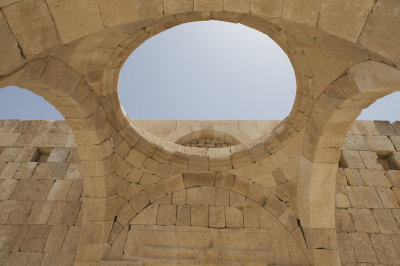 Jordan Qasr el-Hallabat 2013 0591.jpg