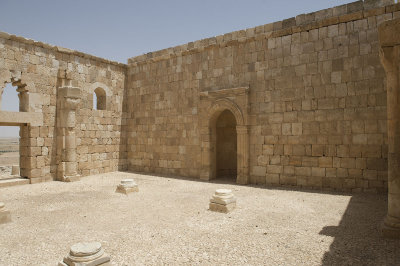 Jordan Qasr el-Hallabat 2013 0592.jpg