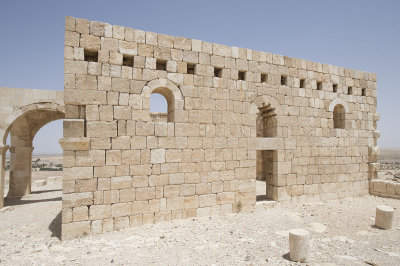 Jordan Qasr el-Hallabat 2013 0597.jpg
