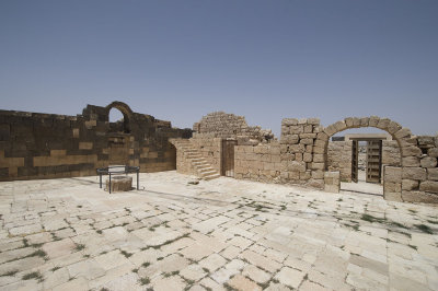 Jordan Qasr el-Hallabat 2013 0600.jpg