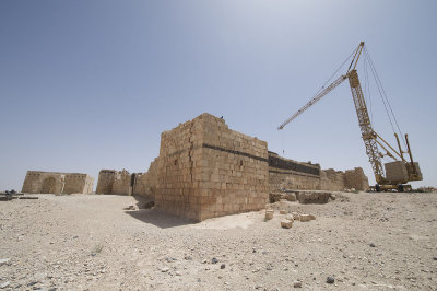 Jordan Qasr el-Hallabat 2013 0618.jpg