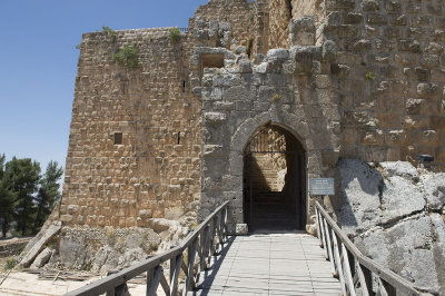 Jordan Ajlun Castle 2013 0939.jpg